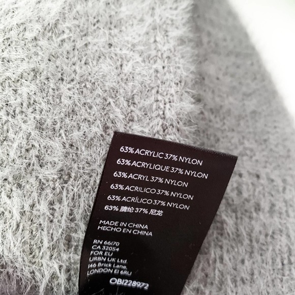 Urban Outfitters Fuzzy Crew Neck Sweater NEW - Picture 6 of 7